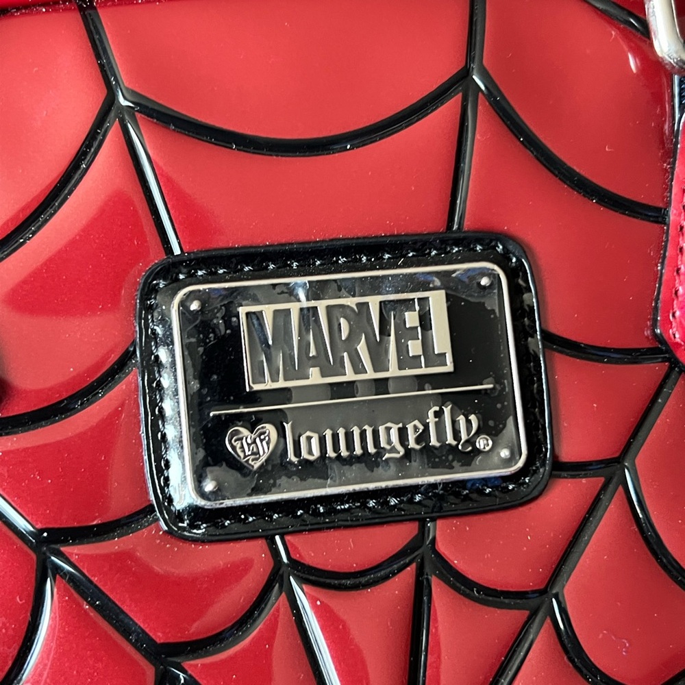 Spider Man Marvel Loungefly Dome Bag Heart Logo RARE - Picture 3 of 11